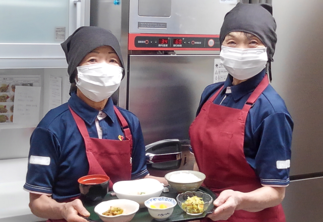 セントケアいながわ/調理パート/見学OK/入社祝い金15000円/女性活躍中/勤務日・時間の相談OK介護施設の調理スタッフ