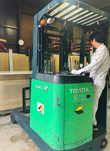 女性スタッフ活躍中♪倉庫内には休憩室完備でお仕事とのメリハリはしっかり!働きやすい環境です◎