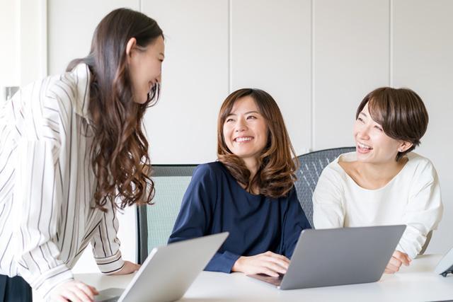 【事務／週2〜】勤務時間相談OK！倉庫内での伝票入力・電話取次ぎ＊自社製品飲み放題（此花区）倉庫内での事務（伝票入力・電話取次ぎ）