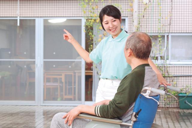 デイサービスで高齢者の健康管理をお手伝い!