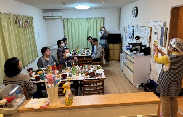 アットホームな雰囲気で働きやすい環境です♪
未経験者にも親切・丁寧にご指導するので安心♪
