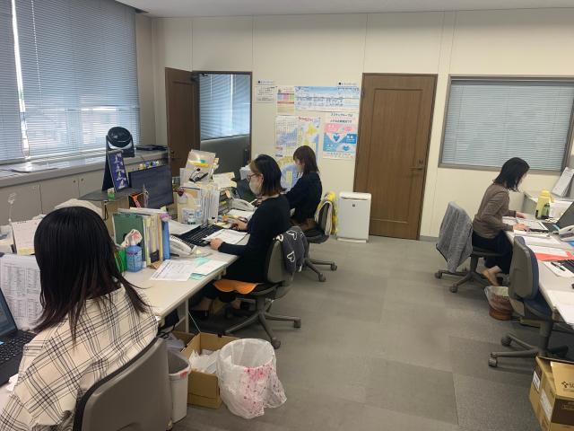 【事務】東証プライム上場のグループ会社　土日祝休み　安定・安心して活躍できる環境です　女性活躍中事務員