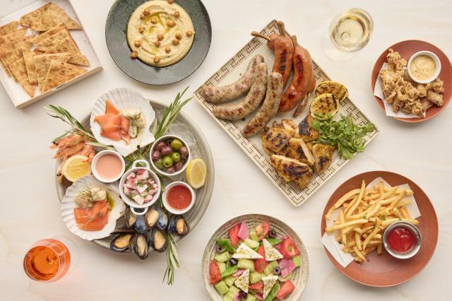 ＼土日は時給1650円〜！／NEW OPEN！ 地中海風ビアテラスでアルバイトスタッフの募集です！THE MED TERRACE 　サービス・接客