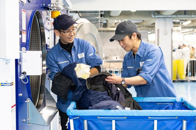 安定企業だからこその厚待遇！
正社員として腰を据えて働けます。