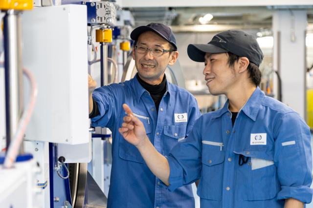 ＼ 最新設備の工場でのお仕事 ／
2年前に開設したきれいな工場です！