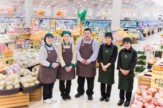 昭和22年設立、食料品中心のスーパーマーケット！
幅広い世代が活躍しています◎