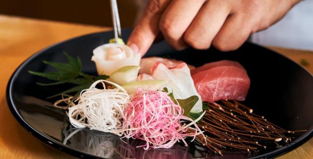 素材にこだわった味わい深い日本料理を届ける当店で、調理の腕を磨きませんか！