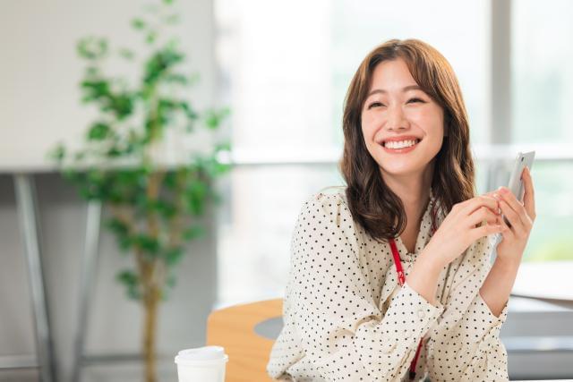 【2/4開始の短期】PCスキル不要＆未経験OK！時給1600円で官公庁内勤務の簡単お客様対応★