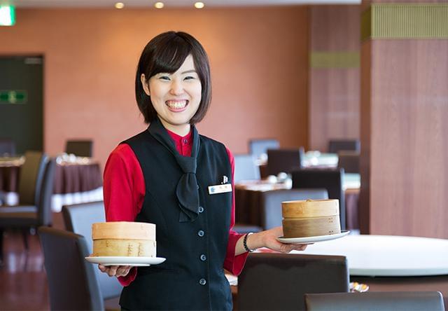 ホテルでのマナーを身につけたい、ワンランク上の接客スキルを学びたいという方にはピッタリのお仕事です。
