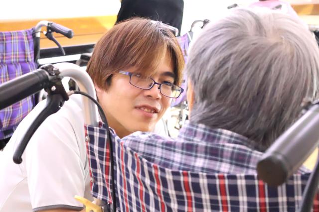 定年70歳！お祝い金10万円あり！介護職員