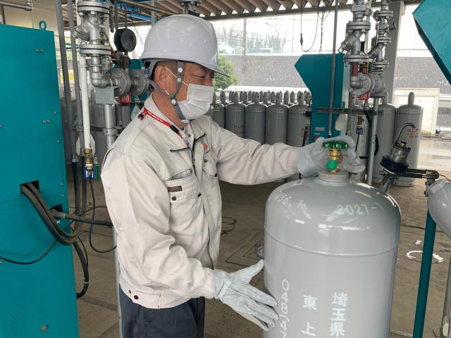 正社員/未経験から社会インフラを担う存在へ/街の暮らしを支える、誇れる仕事をあなたに託しますプロパンガスの配送ドライバー