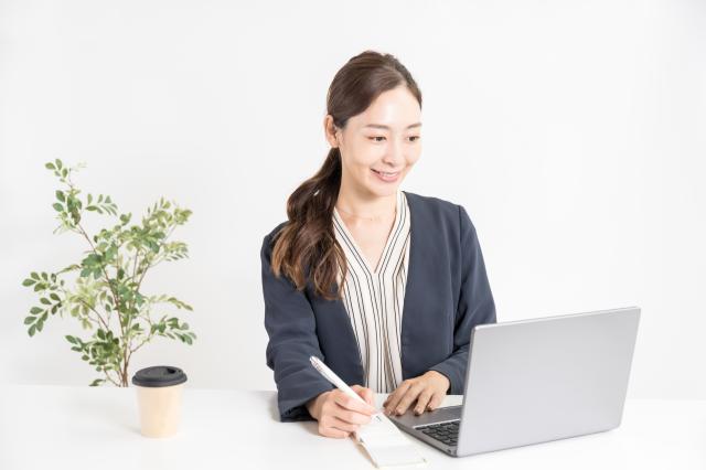 現在女性が活躍中！人気の事務スタッフ募集です♪