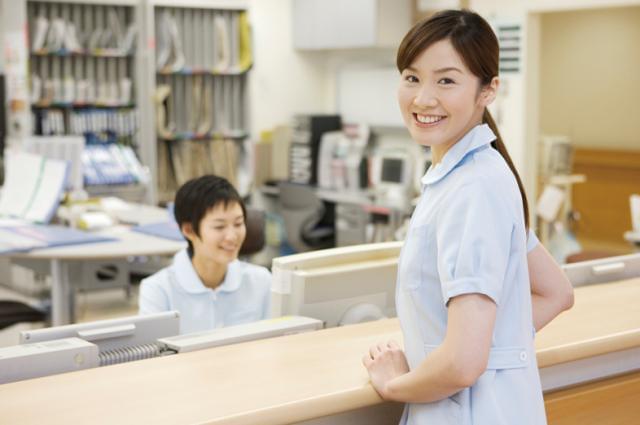 子育てママも多く、お子様の急な発熱時などのカバー体制も万全です。育児中の方もご安心ください。