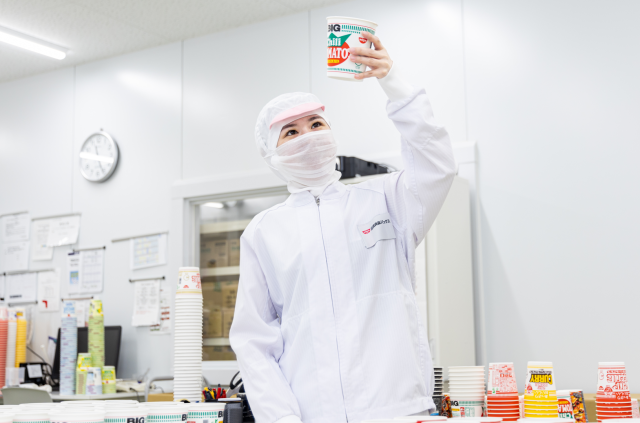★半年後に有給休暇10日付与★
日清食品が100％出資する容器製造子会社です！