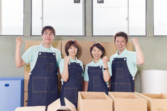 新しい仕事を始めるときは誰しも不安なもの。頼もしい先輩スタッフたちが、あなたを待っています!!