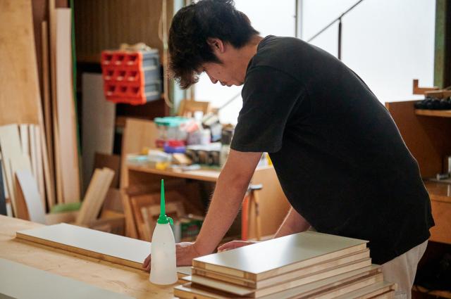 あなたの作品が至る所に｜木工家具職人見習い＆経験者｜男女不問｜世界にひとつだけの家具を作りませんか［1］家具製造スタッフ
［2］現場管理者候補