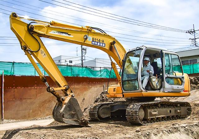 セカンドキャリアをお考えの方・資格を活かしたい方などにオススメ！豊かな経験、ここで活かしませんか？重機オペレーター（バックホー操作）