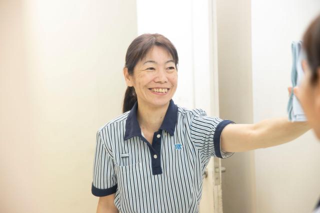 【給料は月末払い】≪中央区≫扶養内OK　土日祝休み　60代迄の男女活躍中！未経験OK！オフィスビル内の早朝清掃スタッフ