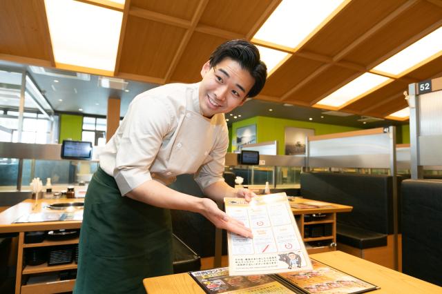 特急レーンとタッチパネルのある焼肉店で楽しくお仕事しませんか☆換気も抜群！丁寧な研修で飲食店未経験の方も安心！