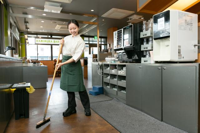 特急レーンとタッチパネルのある焼肉店で楽しくお仕事しませんか☆換気も抜群！丁寧な研修で飲食店未経験の方も安心！