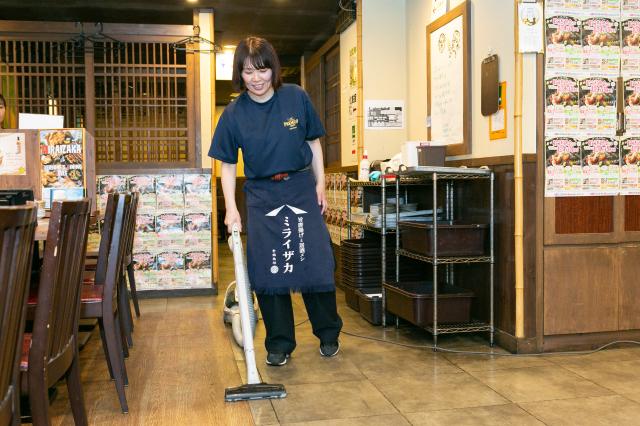 ☆飲食のメリットいっぱいのアルバイト・パート求人です。丁寧な研修があるから飲食店未経験の方も安心！
