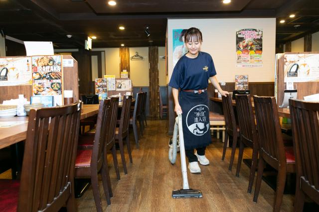 ☆飲食のメリットいっぱいのアルバイト・パート求人です。丁寧な研修があるから飲食店未経験の方も安心！