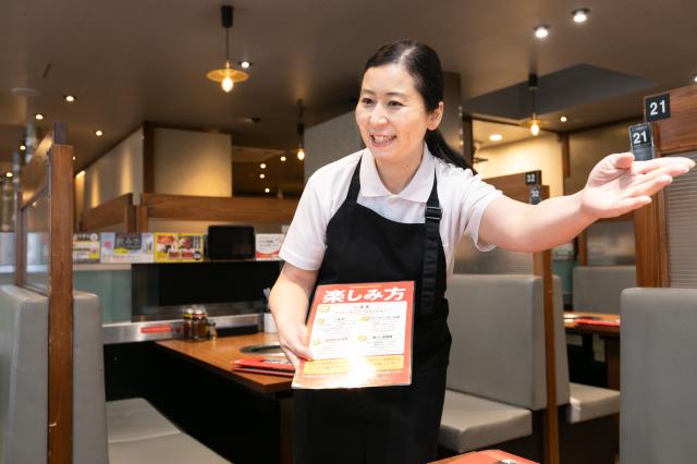 特急レーンとタッチパネルのある焼肉店で楽しくお仕事しませんか☆換気も抜群！丁寧な研修で飲食店未経験の方も安心！