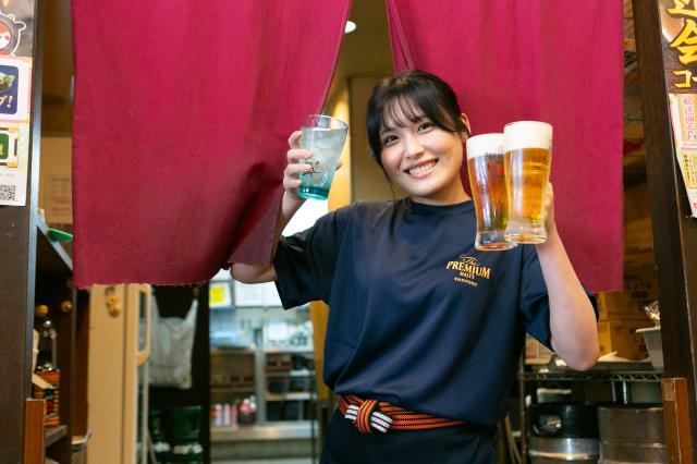 繁忙期、年末年始は時給UP！近隣大学生・専門学校生が多数活躍中☆丁寧な研修があるから飲食店未経験の方も安心！