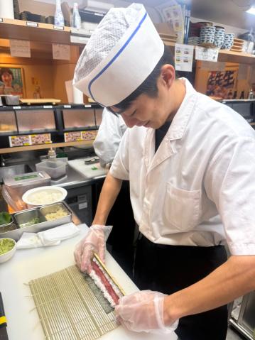 1月〜時給UP☆キッチンスタッフ募集！週末働ける方歓迎♪シフト自由！寿司居酒屋　キッチンスタッフ