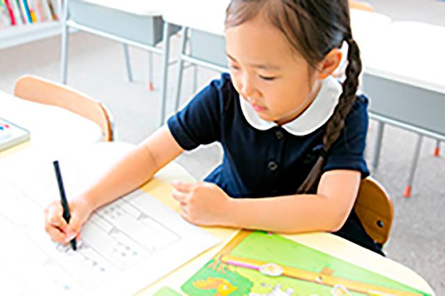 【幼児教室の授業補助、講師】授業補助は資格不問♪子どもが好きな方の募集♪講師は資格が活かせるお仕事♪［1］2〜5歳が対象の幼児教室の授業補助（資格不問）
［2］2〜5歳が対象の幼児教室の授業の講師（要資格）