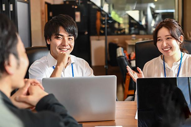 30〜40代のスタッフが活躍中です!転勤なしで腰を据えて働けます。