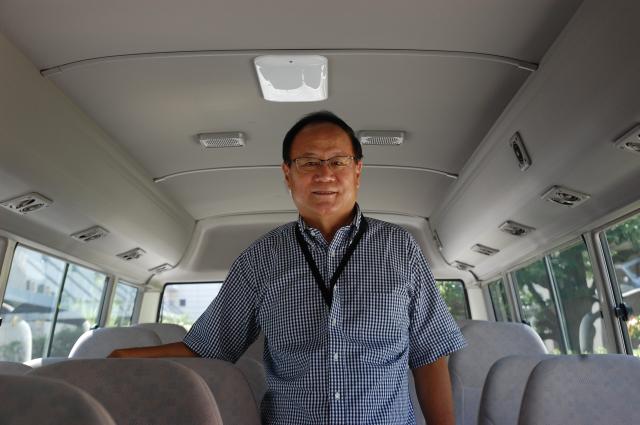 中型バス
マイクロバス