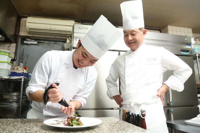 レストラン ル クープル 柏市の正社員求人情報 1 月給200 000円 300 0 フレンチ レストランでスキルを磨こう ホールスタッフ マネージャー候補 調理スタッフ募集 Dジョブ 16879612