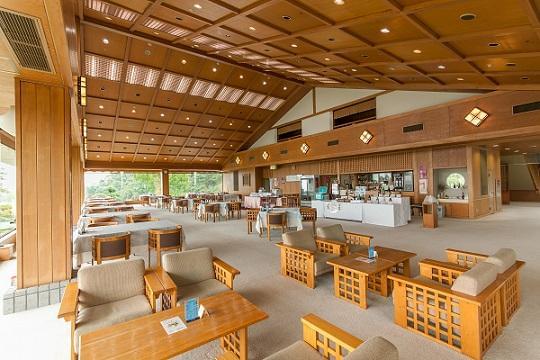 車・バイク通勤OK!
無料駐車場を完備しているので通勤もラクラク♪