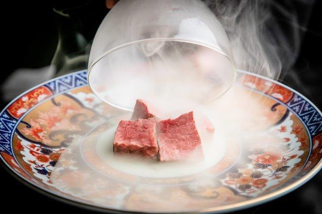 SNSで話題の焼肉店☆“肉のカリスマ”岩崎健志郎氏プロデュース!