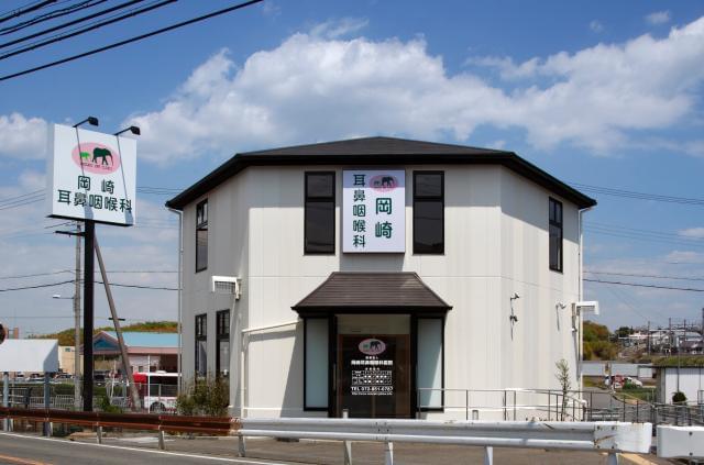 JR学研都市線「長尾」駅より徒歩1分の通勤便利なクリニックです。