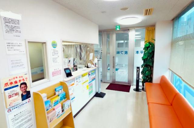 【尼崎市】受付業務のお仕事です◎未経験・ブランクOK！駅チカ◆扶養内OK◆残業ほぼなしで働きやすい◎皮膚科での医療事務