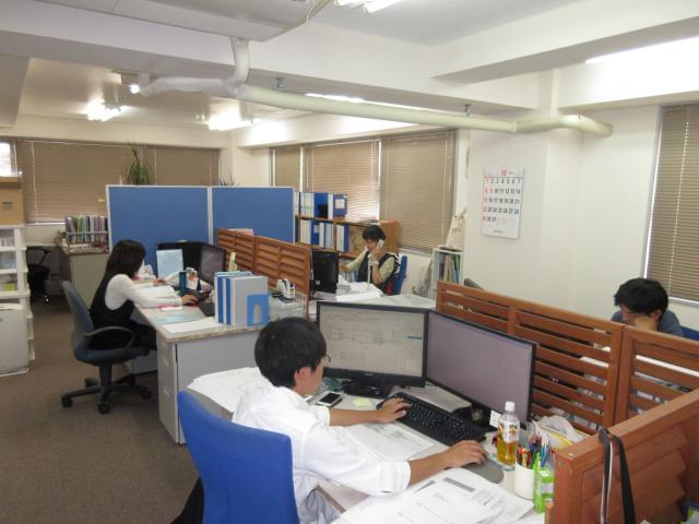 インフラ整備に携わる安定企業！
少人数の風通しが良い職場です。