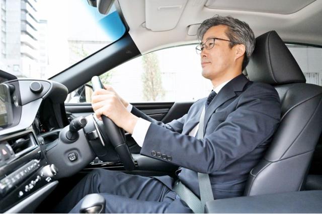 活躍中の先輩にインタビュー「お仕事を選んだきっかけと入社時の印象を教えてください」