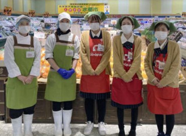 シフト柔軟♪週3日〜勤務OK！幅広い年齢の男女が活躍中！［1］レジでの商品の読み取り（支払い対応なし）
［2］肉類のカット・パック詰めの裏方業務