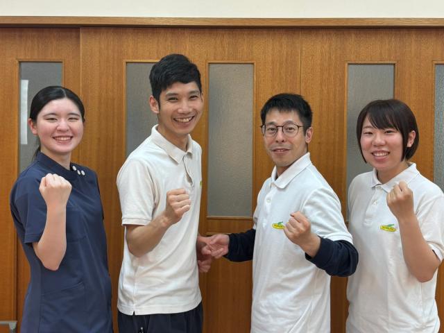 デイサービスセンター/介護職員/介護福祉士デイサービスセンター/介護職員/介護福祉士