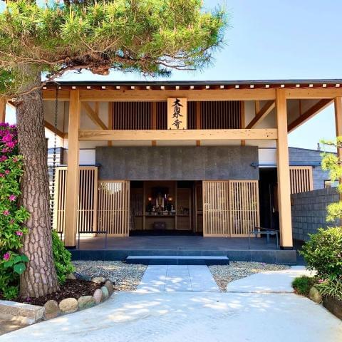 2020年秋に建て替えたキレイな事務所での勤務です。