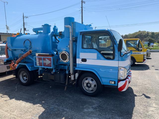 免許があれば未経験OK！基本土日祝休み＆季節の休暇などプライベートとの両立が可能！ドライバー兼オペレーター