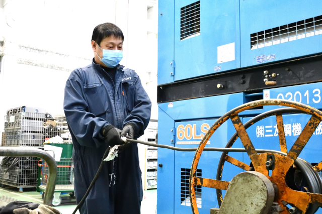 ［堺区：軽作業］シルバースタッフ大歓迎／年齢不問／未経験大歓迎／資格不問／社会保険完備軽作業（ケーブルの巻き取り）
