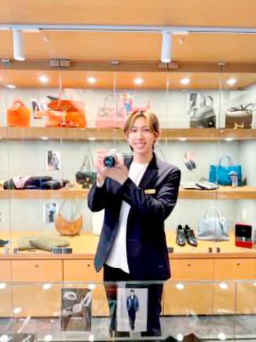 オフィスコーヒー設置や置き型社食サービスがあるなど、福利厚生も充実♪スキルアップを目指せる職場です！