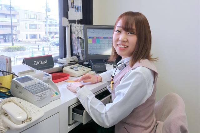 残業ほぼナシ、社員食堂利用OK、交通費規定内支給など、厚待遇♪京福電鉄「太秦広隆寺」駅徒歩5分と通勤も便利ですよ。