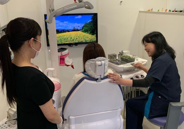 ただいまスタッフ総勢6名、全員女性です♪未経験歓迎。駅チカ(車通勤も可能)の職場でお待ちしています!