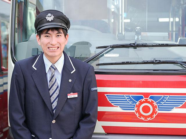 20代〜50代まで、幅広い年代の運転士が活躍中。
性別はもちろん不問で、未経験者歓迎です！