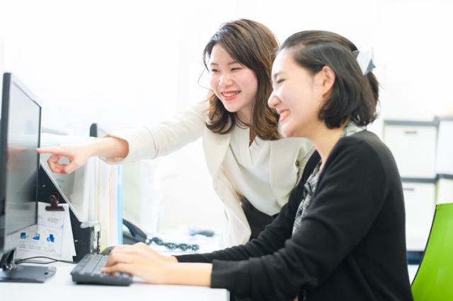 幅広い事業展開で安定した経営基盤を確立◎
オフィスではITツールを積極的に導入しています。