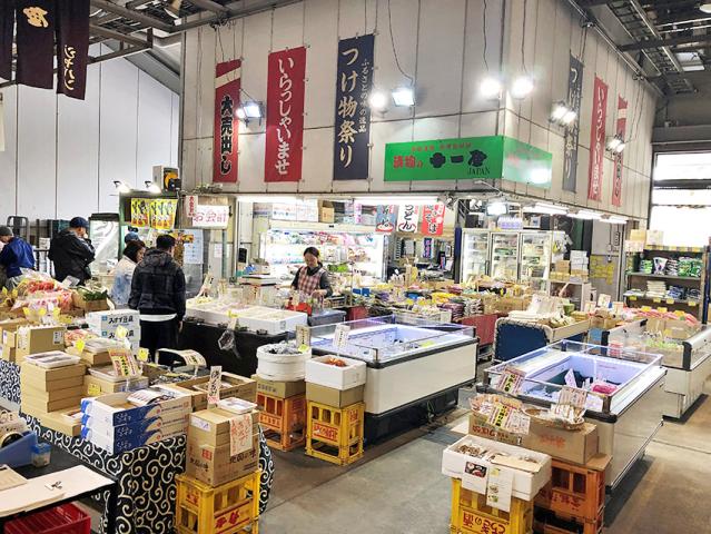 複数名募集★早朝の仕分け・品出し＆日中の伝票作成・発注スタッフ！週2日〜・未経験歓迎・車通勤OK♪［1］商品の仕分け・品出し
［2］伝票作成・発注